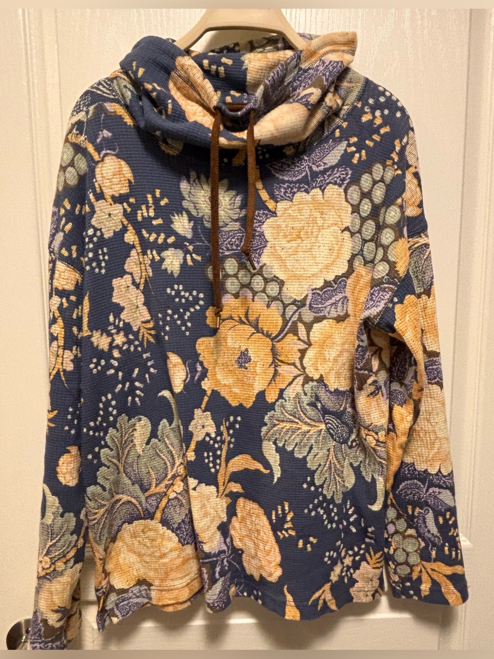 CHAPS Cowl neck sweatshirt lightweight cotton size M florals ties long sleeves